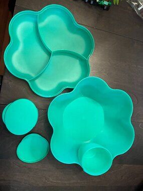 Tupperware Chips & Dip set